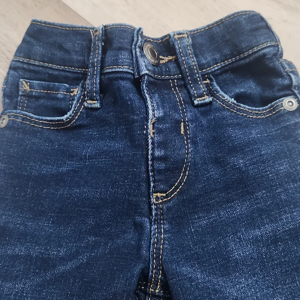 Old Navy classic dark